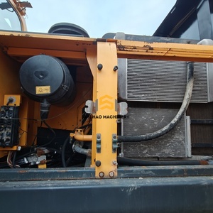 Excavatrice sur chenilles hydraulique Hyundai 305LC-9T d'occasion, fiable et durable, pour travaux de terrassement et d'ingénierie, composants essentiels : moteur et pompe - Product Image 3