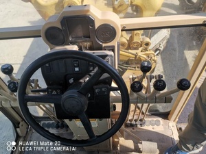 Niveleuse 140h 140K pour machines de construction mettant en évidence le composant moteur de base - Product Image 5