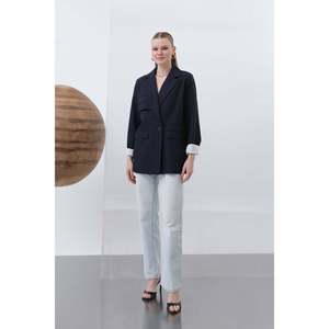 เสื้อเบลเซอร์ผู้หญิง สีดำ สีเอครู ผ้าวอร์สเตด กันยับ ดีไซน์มีกระเป๋า แต่งแถบลาย แขนยาว - Product Image 5