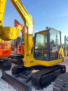 Miniexcavadora Komatsu Usada de 5.6 Toneladas, Original de Japón, en Buenas Condiciones, Bien Mantenida - Product Image 5