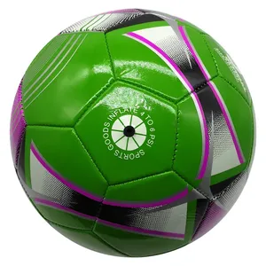 Ballons de football de style nouveau de qualité supérieure à des prix abordables formation de football de taille 5 personnalisé logo personnalisé et vente en gros de football design - Product Image 2