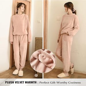 Velvet Women's <strong>Pyjama</strong> <strong>Set</strong> Comfortable Long Sleeve 2-Piece <strong>Fluffy</strong> Homewear Loungewear One Size Women's - Product Image 5