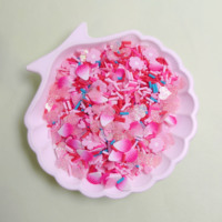Mélange de pépites en argile polymère en forme de fleurs roses et pétales rose vif pour slime, gloss à lèvres, nail art, résine et artisanat