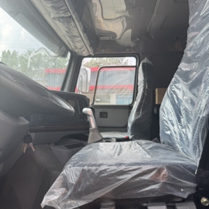Camion benne HOWO 6X4 d'occasion bien entretenu, entièrement réparé, avec benne de chargement renforcée, longue durée de vie, pour l'Afrique de l'Ouest - Product Image 2
