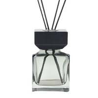 Bouteille en verre carrée aromathérapie arôme roseau diffuseur bouteille