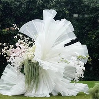 Nouvel accessoire de décoration de scène de mariage romantique en organza blanc plissé rigide et tulle pour fond de salle de banquet