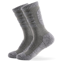 Chaussettes de sport personnalisées, chaussettes de sport sur mesure, chaussettes de sport antidérapantes, chaussettes de sport avec logo personnalisé, chaussettes de sport personnalisées, chaussettes de randonnée personnalisées