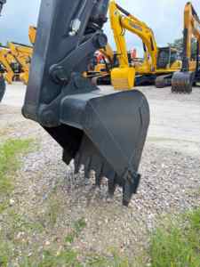 Excavadora Hyundai 150-9S Usada con Pocas Horas de Trabajo, Sistema Hidráulico Estable, Excavadora Hyundai para Trabajos Municipales y de Construcción de Carreteras - Product Image 4