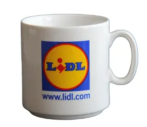 带有LIDL标志的超级白色瓷杯