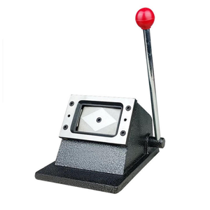 قاطع بطاقات يدوي بحجم قياسي 86×54 ملم لقطع بطاقات العمل والهوية بدقة - Product Image 1