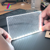 Plaque acrylique transparente LGP de 4 pi x 8 pi pour découpe laser, idéale pour panneaux lumineux, caissons lumineux et téléviseurs rétroéclairés, par un fabricant de plaques acryliques