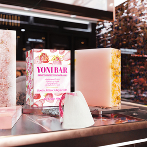 Jabón Íntimo Orgánico de Melocotón, Hecho a Mano, Premium, Hidratante y Reafirmante, Marca Privada, Barra Limpiadora de Glicerol Lyonsbarry - Product Image 3