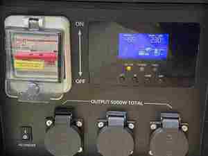 Estación de Energía Solar Portátil de Nuevo Diseño, 5000W 10KVA 4800Wh 100A, Batería LiFePO4, Impermeable, Carga Rápida, para <span class=keywords><strong>Exteriores</strong></span> - Product Image 6