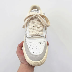 Vente en gros d'usine de baskets rétro respirantes pour hommes, chaussures de course et de marche vintage tendances pour le skateboard pour hommes - Product Image 5