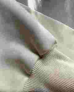 Yingling 600gsm Streetwear hombres Hoddie Stringless en blanco de peso pesado de gran tamaño Unisex en relieve logotipo personalizado sudaderas con capucha de algodón Beige - Product Image 6