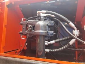 Excavatrice sur chenilles DOOSAN DX340LC d'occasion 2022, 2000h, 34 tonnes, avec moteur, pompe et engrenages, prête à être expédiée - Product Image 6