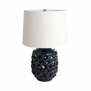Lampada da tavolo con base in ceramica testurizzata e paralume in tessuto per l'arredamento di camera da letto e soggiorno - Product Image 3