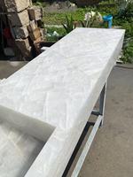 Comptoir de vanité de salle de bains en pierre translucide de luxe Bassin de pierre précieuse en cristal blanc de quartz Bassin de pierre de quartz blanc naturel