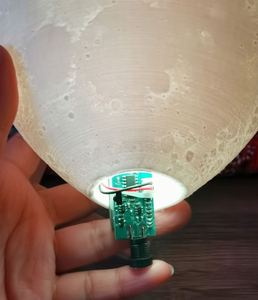 Everlife PC-2102 3D Moon Light 7 Color Touch & Remote Control 16 RGB Colors DC5V Circuit Board PCBA for 3D Lighting Effects - Product Image 5