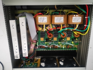 Equipo de Calibración de Medidores de Energía Trifásicos en Sitio con Precisión Estándar Integrada de 0.05%, Máquina de Prueba de 300W IP55 - Product Image 3
