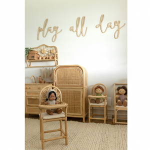 Silla Alta para Muñecas, Utilizada para que la Muñeca se Siente y Coma, o como Juguete, Decoración del Hogar, Hecha a Mano con Ratán Natural Seguro y Amigable con el Medio Ambiente. - Product Image 1