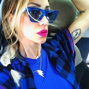 Occhiali da sole da donna con montatura in plastica colorata quadrata di nuova moda 113003 <span class=keywords><strong>2022</strong></span> - Product Image 5