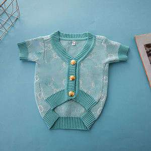 Pull pour chien de compagnie en coton chaud de style classique pour femmes avec logo imprimé de luxe, rose et bleu, printemps - Product Image 3