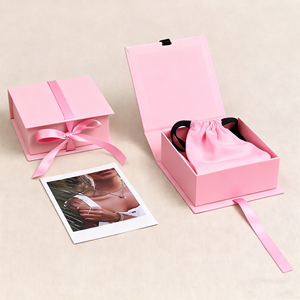 Caja de embalaje de joyería estilo libro Ele qween papel reciclable ecológico personalizado con cinta - Product Image 5