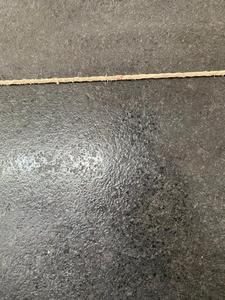 หินแกรนิตขัดเงา lapotra สีดำสนิทแผ่นใหญ่ดีไซน์ทันสมัยคุณภาพสูงสำหรับเคาน์เตอร์และพื้น - Product Image 3