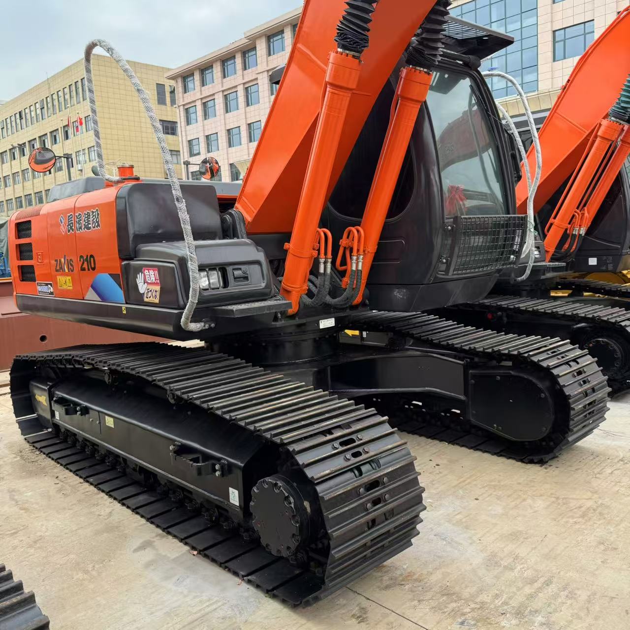 その他 HITACHI ZAXIS210 Hitachi ZX160, ZX210 Zaxis Dash 5 Excavators | Construction