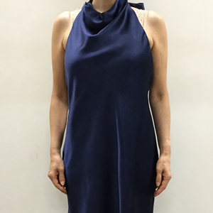 Vestido elegante francés de satén color champán con cuello halter, nuevo vestido de verano ajustado y adelgazante, falda larga. - Product Image 4