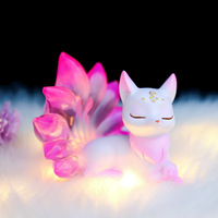 Tous les nouveaux produits 2024 statue renard neuf queues miniature renard résine figurine statue d'animaux