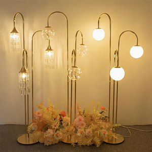 Lampe en cristal acrylique LANJO à 3 têtes, ornement de guidage en cristal, accessoires de mariage, aménagement de piste, lumières décoratives créatives - Product Image 2