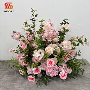 Bouquet floral artificiel rose au design élégant pour centre de table de mariage et décoration - Product Image 3