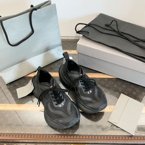 Chaussures de sport décontractées de haute qualité pour hommes et femmes, style designer, plateforme en maille, légères, absorbant les chocs, pour la course à pied et les activités de plein air - Product Image 6
