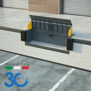 Minirampa Manual MR-ACC.MAN.BOX, Capacidad de 6000 kg, Acero y Aluminio Pintados, Apilable para Bahías de Carga con Espacio Limitado - Product Image 1