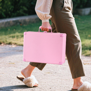 Tourne-disque portable vintage 3 vitesses en forme de valise <span class=keywords><strong>rose</strong></span> avec sortie RCA, entrée AUX et haut-parleurs stéréo intégrés - Product Image 4
