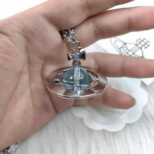 Nuova Collana da Donna Queen Mother Pianeta UFO Blu Ghiaccio di Lusso con Orbita Tridimensionale di Saturno e Pietra Principale in Zircone - Product Image 5
