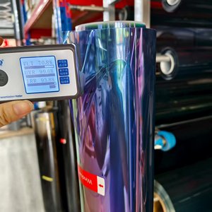 Película Solar para Ventanas de Auto MASD 1.52*30m, Tono Camaleón, 75% VLT, Nano-Cerámica PET, Anti-Rayones, Cambia de Color, 99% UV, 90% IR - Product Image 2