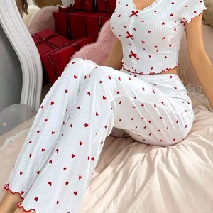 Pyjama imprimé cœur à col en V et manches courtes pour femme, style européen et américain, à porter à la maison ou à l'extérieur, long - Product Image 2