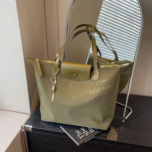 Bolso Tote de Nylon con Cremallera Mediana, Gran Capacidad, Casual, Simple, de Viaje, Moderno, para el Trabajo, Texturizado, para Llevar Bajo el Brazo o al Hombro - Product Image 6
