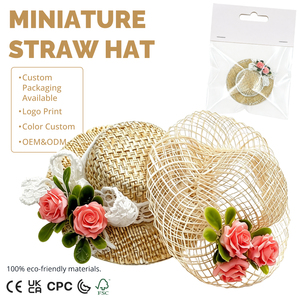 Sombrero de Plástico Tejido a Mano en Miniatura para Casa de Muñecas, Decoración Floral, Accesorio para Muñecas, Modelo de Juguete para Vacaciones en la Playa - Product Image 1