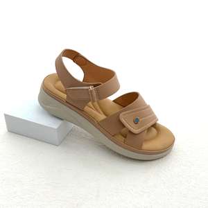 Nouvelles sandales compensées décontractées pour femmes, style 2025-2026, à bout ouvert, confortables, respirantes et antidérapantes, pour l'été, le printemps et l'automne - Product Image 3