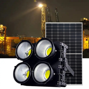 Holofote LED <span class=keywords><strong>Solar</strong></span> de <span class=keywords><strong>1000W</strong></span> para Estádio, IP67 à Prova d'Água, 6500K, Luz de Mastro Alto para Iluminação de Campos Esportivos e Projetos de Gruas de Torre - Product Image 1