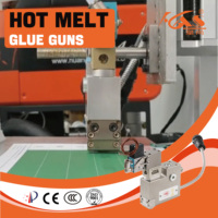 Machine de revêtement automatique à colle thermofusible avec pistolet à fente haute précision pour la lamination de tissus, plastiques et boîtes en papier industrielles