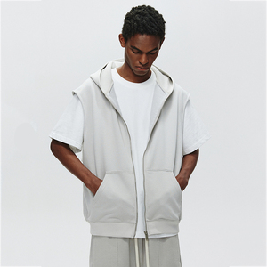 Sudadera con capucha de manga corta con cremallera, estilo streetwear, de algodón de alto gramaje (350 g/m²), color liso, con bordado personalizado desgastado, transpirable y de punto, oversize. - Product Image 1