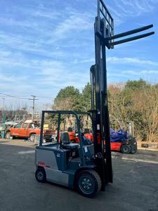 รถยกมือสอง <span class=keywords><strong>TCM</strong></span> ขนาด 2.5 ตัน พร้อมแบตเตอรี่แบบตะกั่ว-กรด ใช้งานได้นาน 3 เมตร สำหรับพื้นที่ขรุขระ เสากระโดงสองตอน - Product Image 2