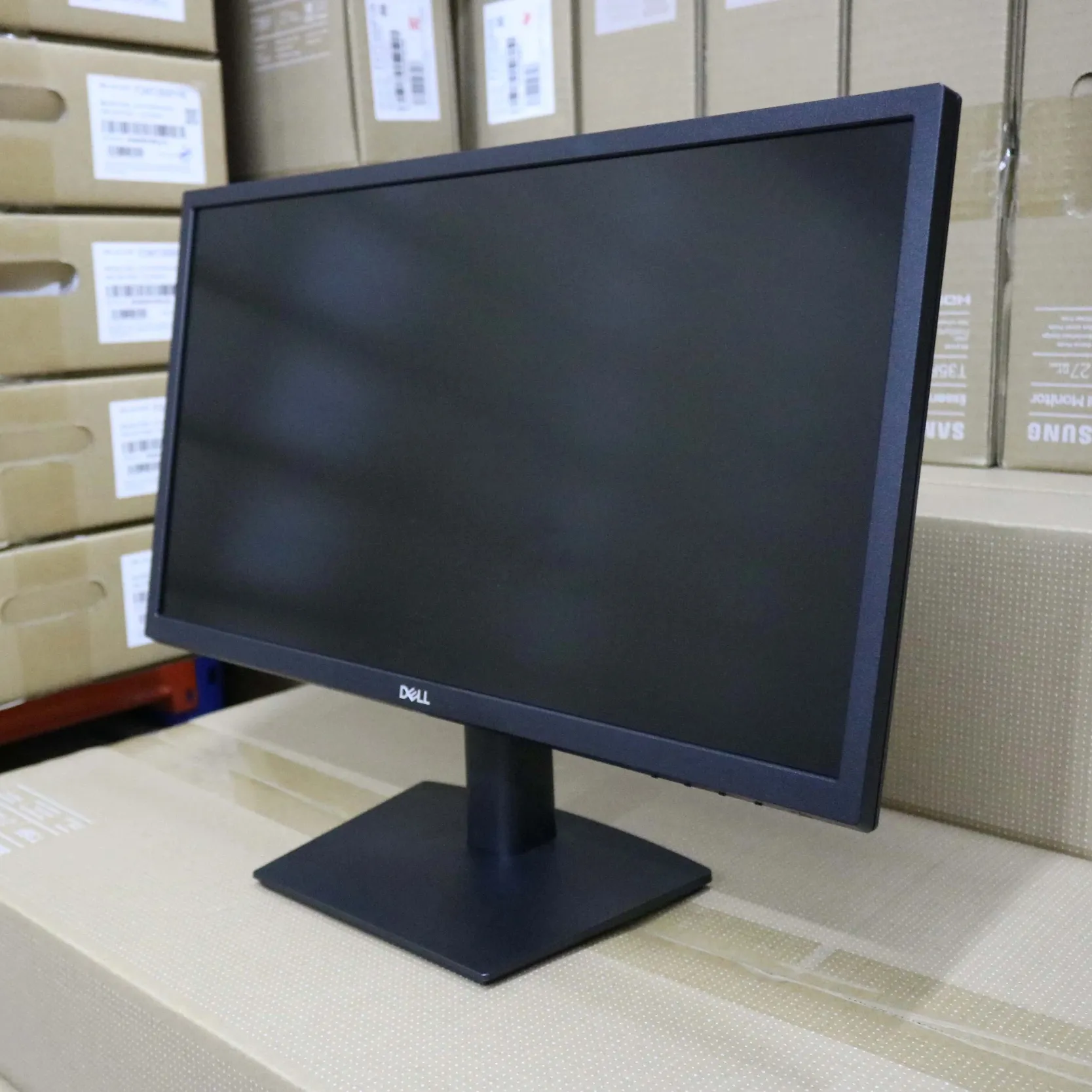 Lo schermo da 21.5 pollici VA luce blu bassa senza splash screen monitor con bordo sottile DP + VGA E2222H