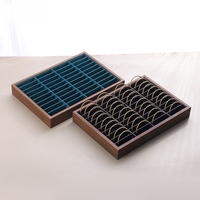 Plateau de présentation pour bracelets en noyer de 4,5 cm de hauteur, 40 compartiments, grande capacité, doublure en velours anti-rayures, insert de tiroir à bijoux, vitrine de boutique