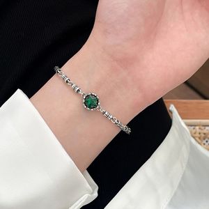 S925 เงินสเตอร์ลิง สร้อยข้อมือรูปดาวประดับมรกตสำหรับผู้หญิง สไตล์เกาหลี งานฝีมือหนักแน่น สวมใส่ได้ทุกวัน - Product Image 3